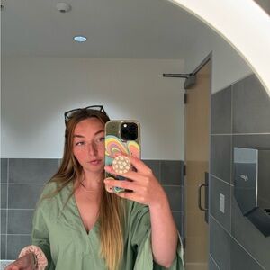 Meet your Posher, Sky